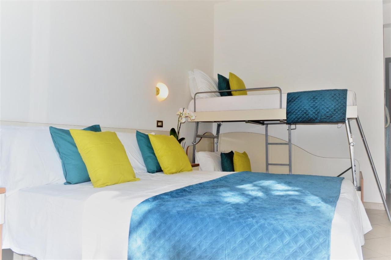 Hotel Elefantino Grey - Free Breakfast & Brunch Until 13-00 - Vicinissimi A Mirabilandia Milano Marittima Exterior photo